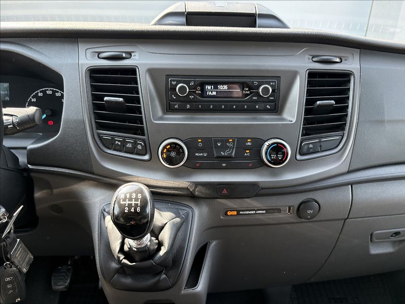 Ford Transit Custom 2,0 TDCi 125 KW 6MÍST L2 TREND - fotka 11 z 22