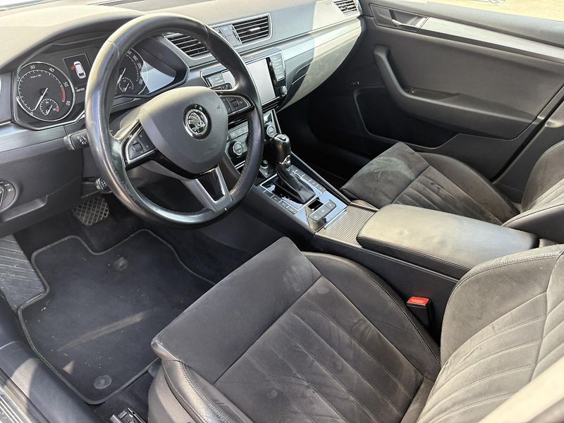 Škoda Superb 2.0 TDI 4x4 DSG / 140 kW Style - fotka 10 z 26