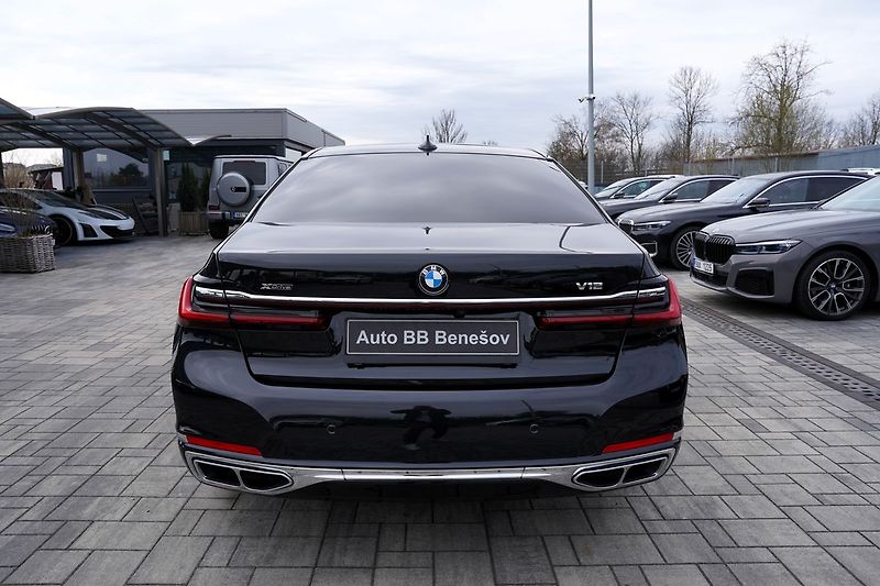 BMW Ostatní M760Li xDrive/6.6i/V12/590PS - fotka 5 z 47