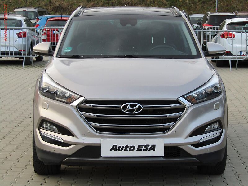 Hyundai Tucson (2015) 2.0 CRDi 4WD, Premium, panor - fotka 2 z 22