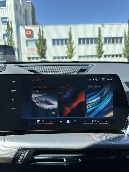 BMW X2 (2025) 5L Záruka, Servis zdarma - fotka 26 z 33