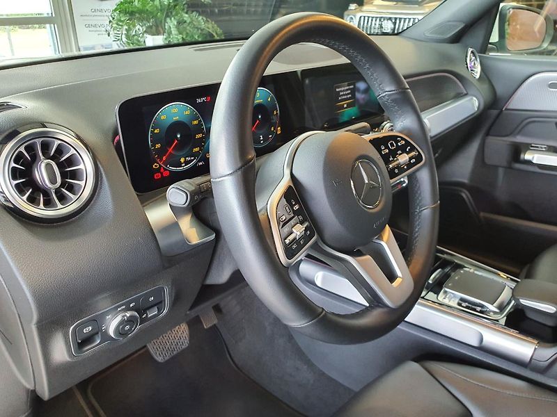 Mercedes-Benz GLB (2020) 220 D 4MATIC - fotka 10 z 25