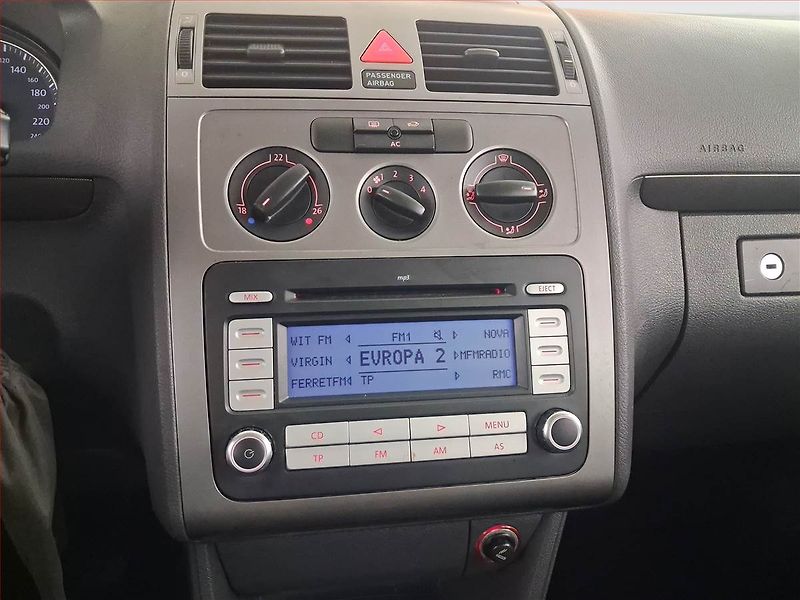 Volkswagen Touran (2008) Comfortline 1.9 TDI - fotka 12 z 16