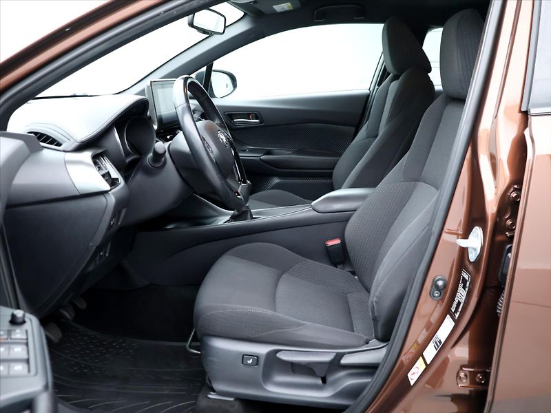 Toyota C-HR 1,2 TURBO 85kW ACTIVE ALU CZ - fotka 11 z 35
