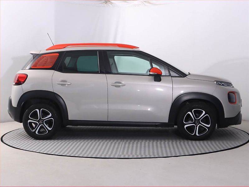 Citroën C3 Aircross (2019) Live 1.5 BlueHDi, Navi - fotka 6 z 17