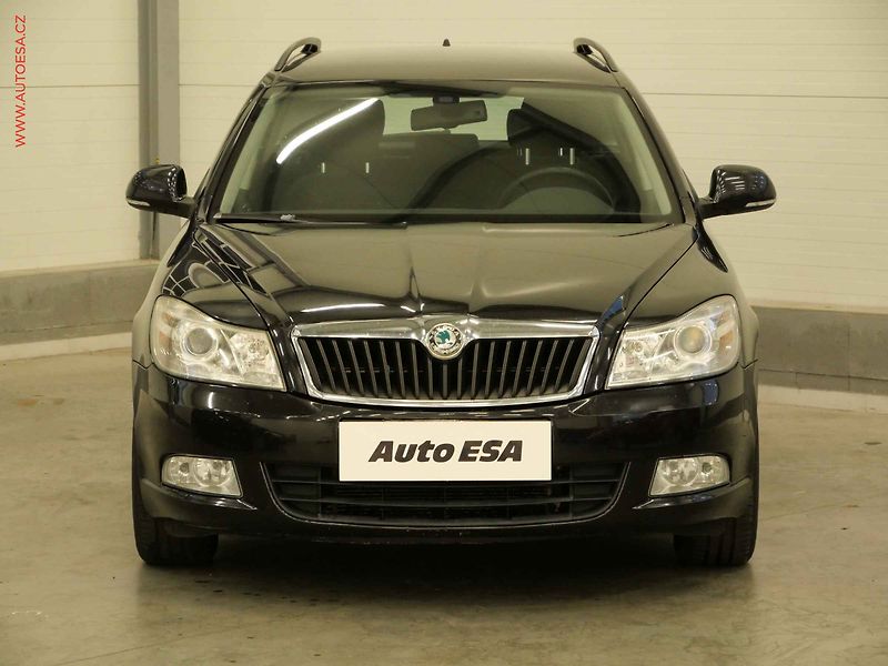 Škoda Octavia (2010) 1.6 TDi, 1.maj, Výhř.sed. - fotka 2 z 17