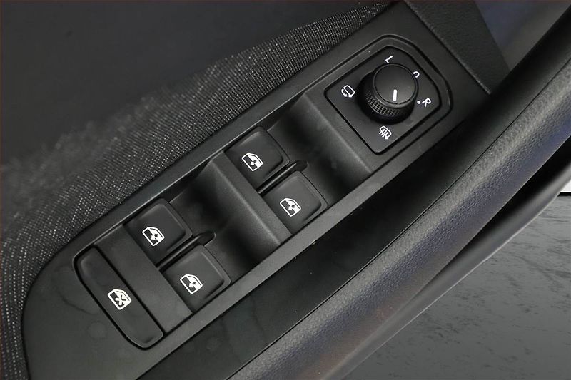 Škoda Scala (2023) Style 1.0 TSI, Automat, ČR - fotka 21 z 21