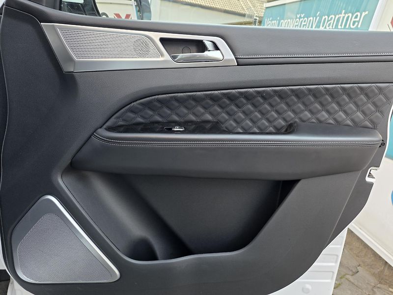 SsangYong Rexton 2.2-PREMIUM+-TAŽNÉ 3T-ZÁRUKA - fotka 20 z 62