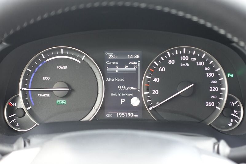 Lexus RX 450h RX450h Executive - fotka 30 z 37