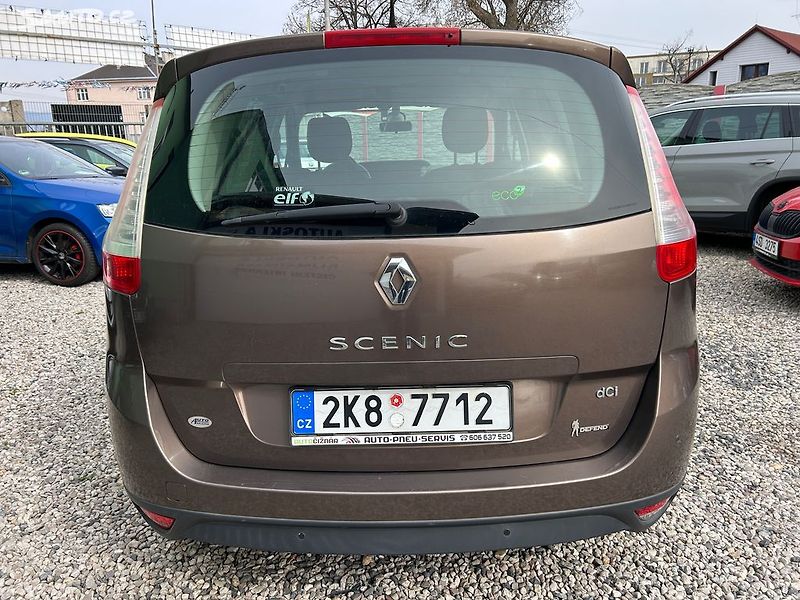 Renault Grand Scénic (2010) 1.5 DCi 78 KW - fotka 7 z 21