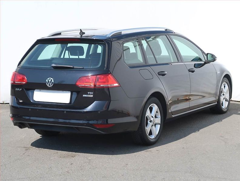 Volkswagen Golf (2017) Comfortline 1.0 TSI, Tempomat - fotka 5 z 16