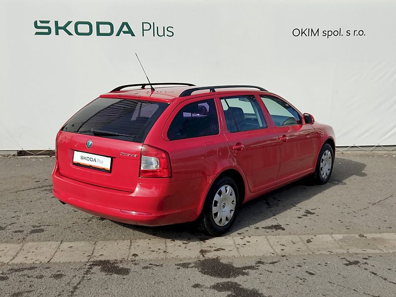 Škoda Octavia (2011) Combi Ambition 1,6 Tdi 77 Kw - fotka 2 z 29