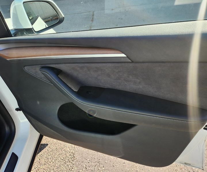Tesla Model Y (2022)  534KW*78,8KWh*PERFORMENS* - fotka 25 z 44