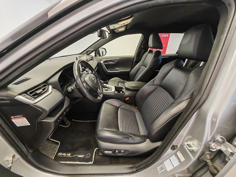 Toyota RAV4 2.5 Hybrid Selection 4WD - fotka 24 z 38