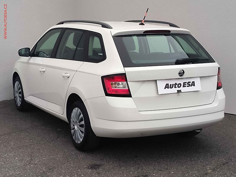 Škoda Fabia (2015) 1.2 TSi, 2.maj,ČR, Ambition - fotka 6 z 16