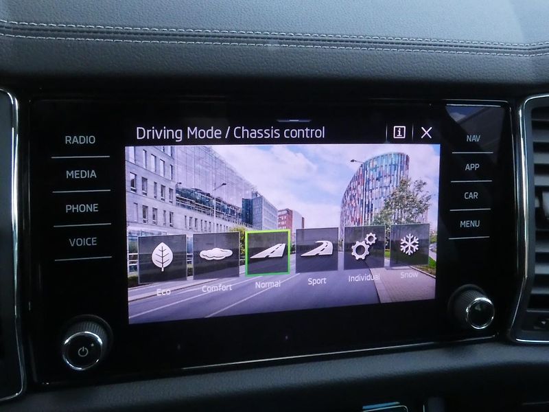 Škoda Kodiaq (2023) L&K 2.0 TDI 147KW DSG 4x4 - fotka 28 z 30
