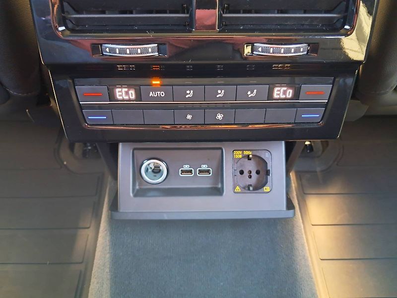Volkswagen Touareg (2018) VW R-Line V6 3.0 TDI / 210 kW - fotka 23 z 29