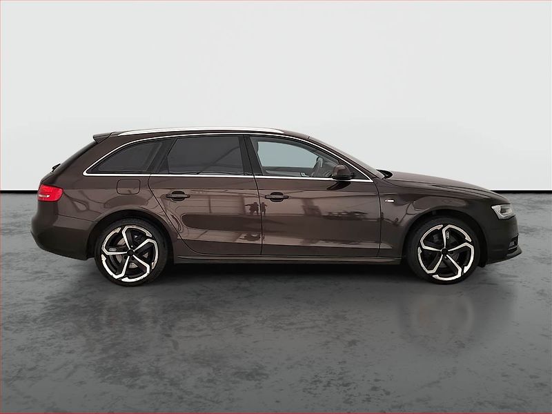 Audi A4 (2011) 2.0 TDI, Xenony, Vyhř. sedaček - fotka 6 z 16