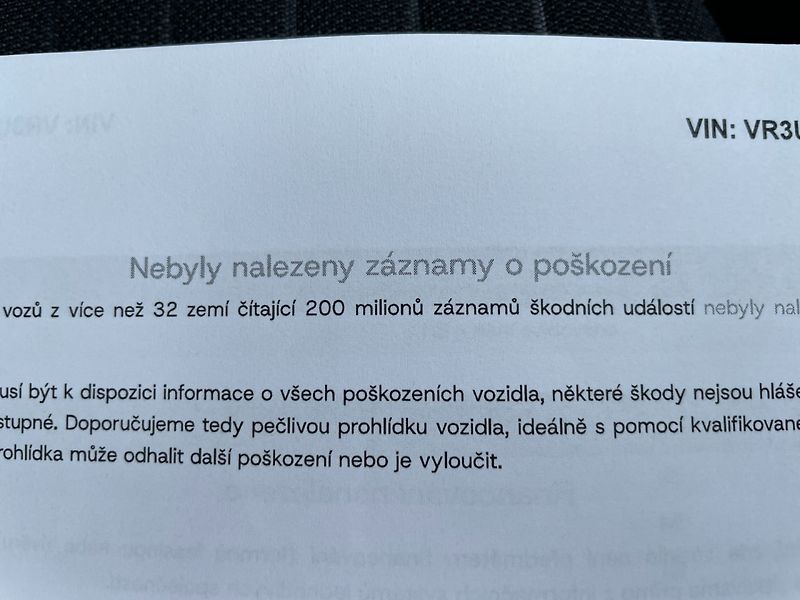 Peugeot 2008 (2021) 1.2 PureTech ČR! 1.majitel! - fotka 18 z 28