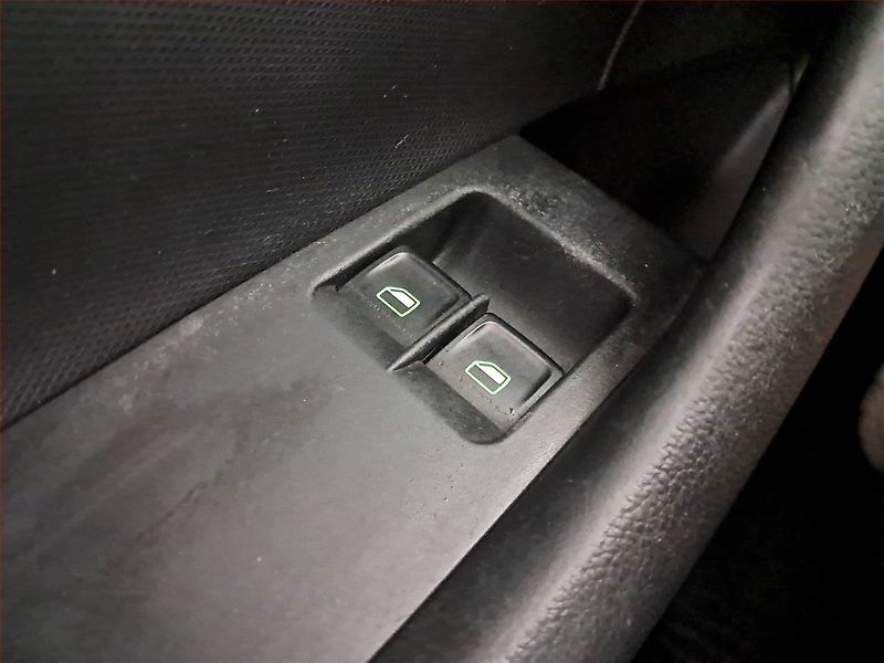 Škoda Rapid (2014) Spaceback 1.6 TDI - fotka 16 z 16