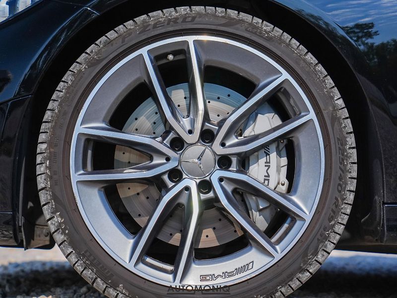 Mercedes-Benz Třídy C (2018) C 43 T AMG 4matic Pano, Multib - fotka 23 z 25