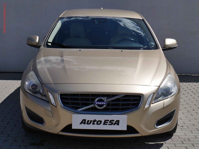 Volvo S60 (2011) 2.0T, ČR, Kůže, výhřev sed. - fotka 2 z 20