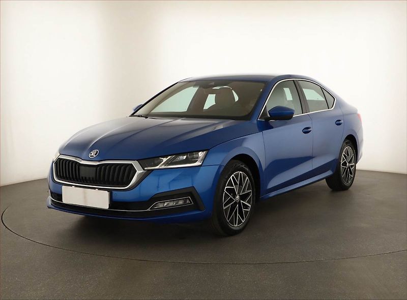 Škoda Octavia (2021) Style 1.5 TSI, Navi, Tempomat - fotka 2 z 13
