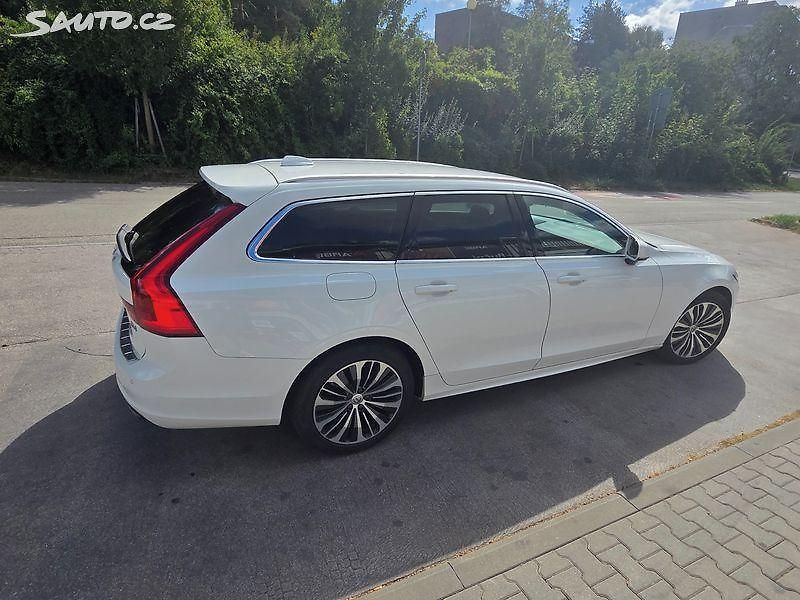 Volvo V90 (2019) servis Volvo, 100% dámské, Top - fotka 4 z 20