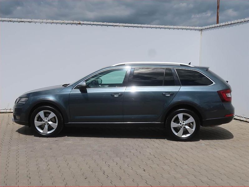 Škoda Octavia (2017) Scout 2.0 TDI, 4X4, Automat - fotka 3 z 16