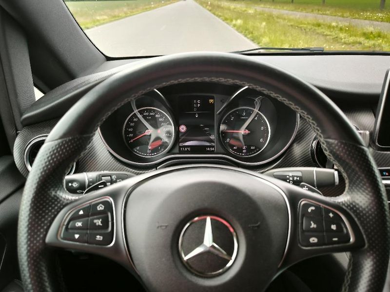 Mercedes-Benz Třídy V 300d 4M AMG AVG BURM WEBASTO   - fotka 22 z 24