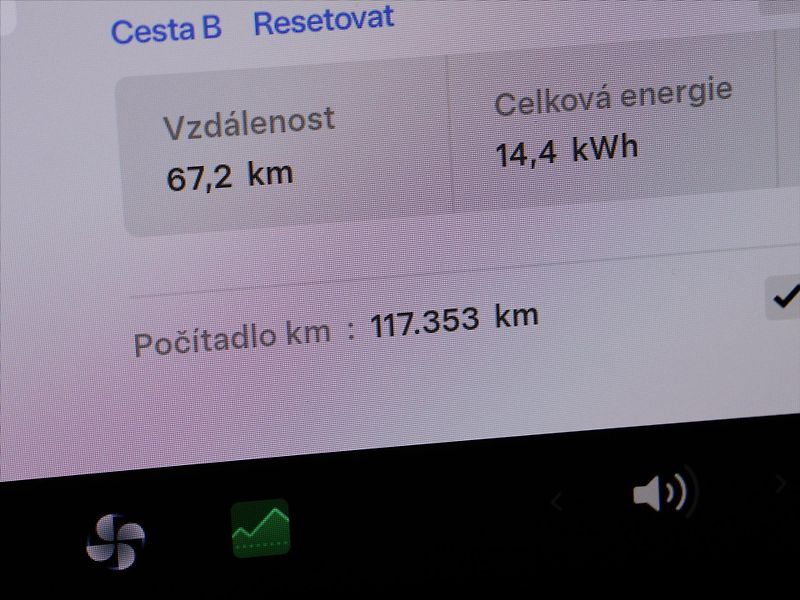 Tesla Model 3 Long Range 75kWh AWD sOH 90% - fotka 25 z 34