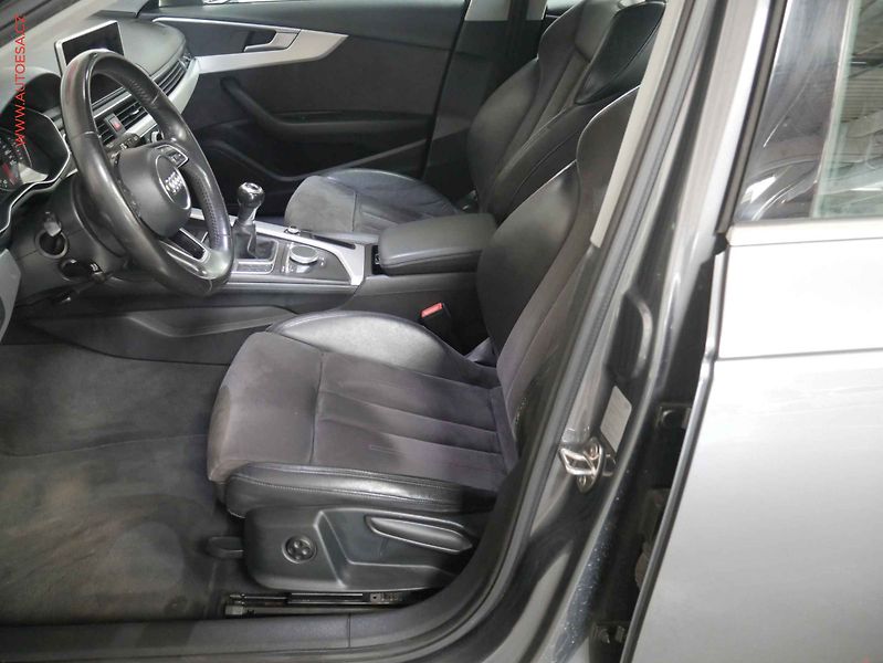 Audi A4 (2017) 2.0 TDI, 2.maj, AC, temp - fotka 9 z 23