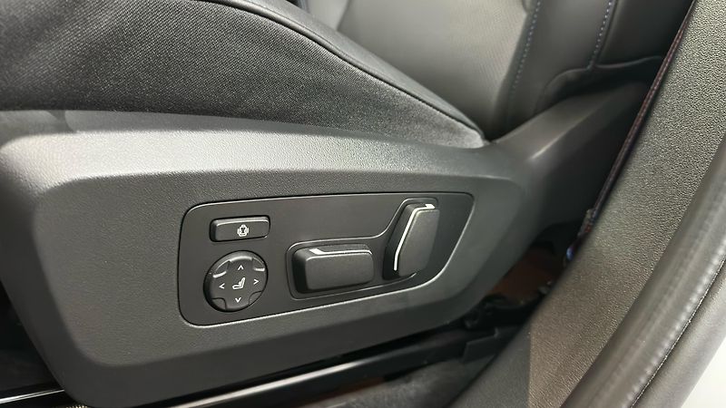 BMW X3 M50i xDrive/ZÁRUKA/TOP STAV - fotka 35 z 55