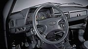 Za svůj život byla Niva pouze lehce modernizována, aby se s nekompromisním off-roadem dennodenně trochu lépe žilo. Na druhou stranu je ale pořád nabízena i v mnoha užitkových karosářských variantách.