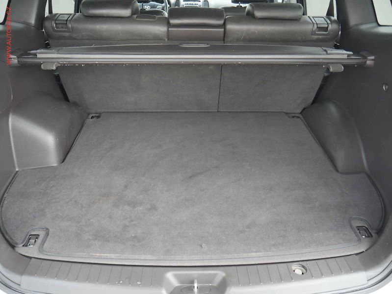 Hyundai Santa Fe (2013) 2.2CRDi 4x4, ČR, AC, TZ, kůže - fotka 7 z 20