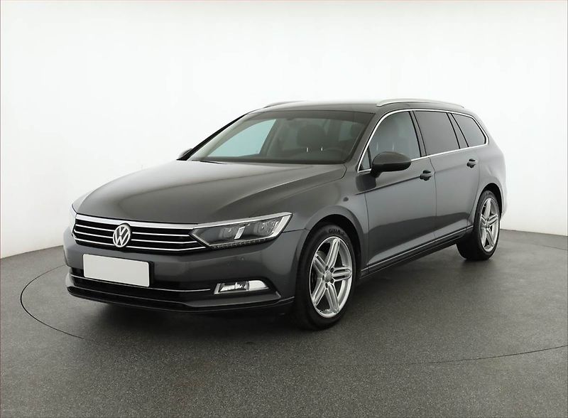 Volkswagen Passat (2016) 2.0 TDI, Navi, Tempomat - fotka 2 z 18