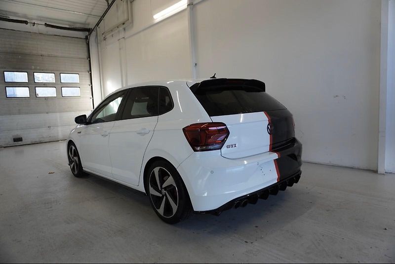 Volkswagen Polo  2,0 TSI GTI 147kW DSG6 - fotka 5 z 28
