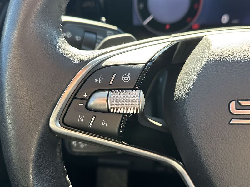 Škoda Kodiaq (2024) 2.0 TDI 4x4 DSG Exclusive Sele - fotka 15 z 36