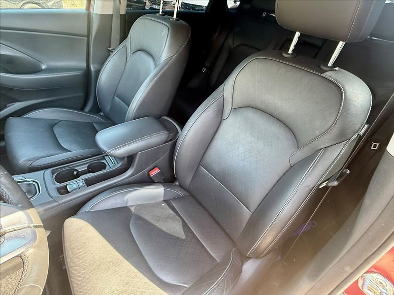 Hyundai i30 1,4 T-GDI STYLE PREMIUM AT - fotka 11 z 13