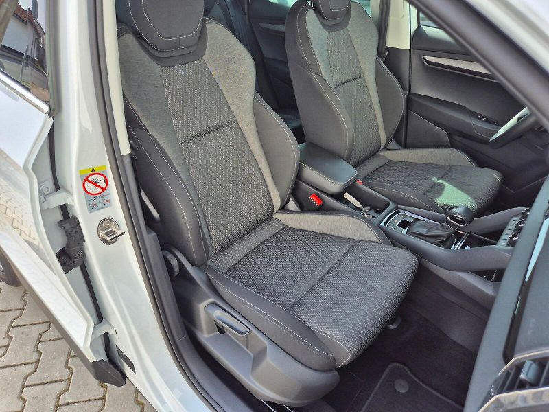 Škoda Karoq (2025) Top Selection 1.5TSi 110kW 7°D - fotka 22 z 32