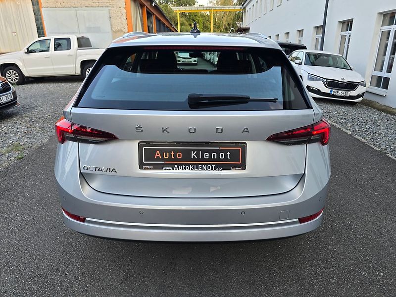 Škoda Octavia 2.0TDi 110kW DSG STYLE + NAVI - fotka 6 z 23