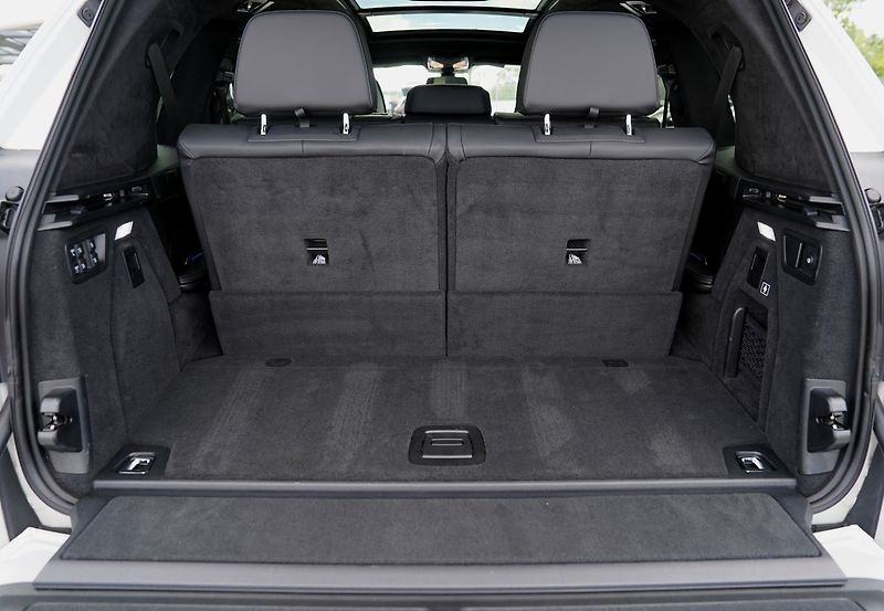 BMW X7 40d xDrive/Mpaket/AT9/22/340PS - fotka 12 z 50