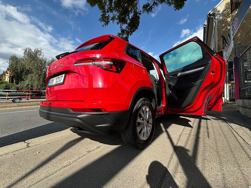 Škoda Karoq 2.0TDi-DSG/2023/ČR.DPH.1MAJ-ZÁ - fotka 16 z 47