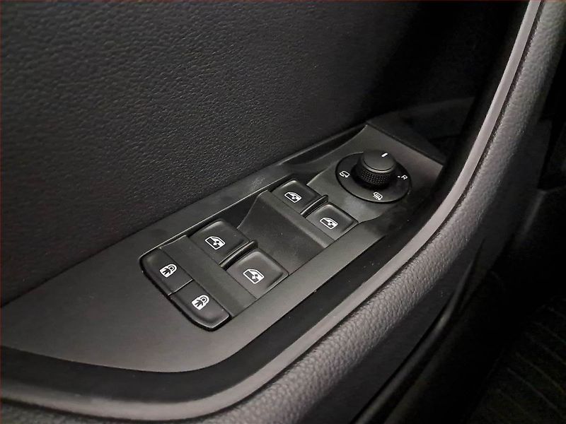 Škoda Superb (2018) Ambition 2.0 TDI, Automat - fotka 16 z 19
