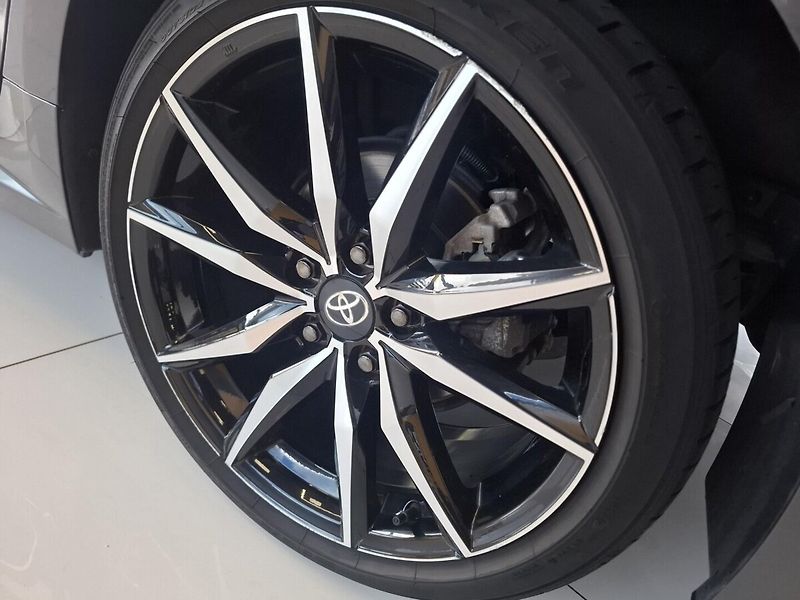 Toyota Corolla 2.0HEV 112KW GR Sport 2024 - fotka 5 z 13