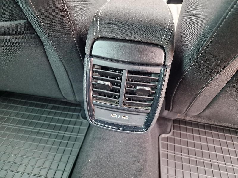 Škoda Kamiq 1,0TSI 81KW SPORTLINE VIRTUAL - fotka 13 z 24