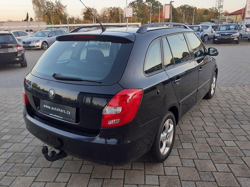 Škoda Fabia (2009) KOMBI 1.4 16V - fotka 4 z 25
