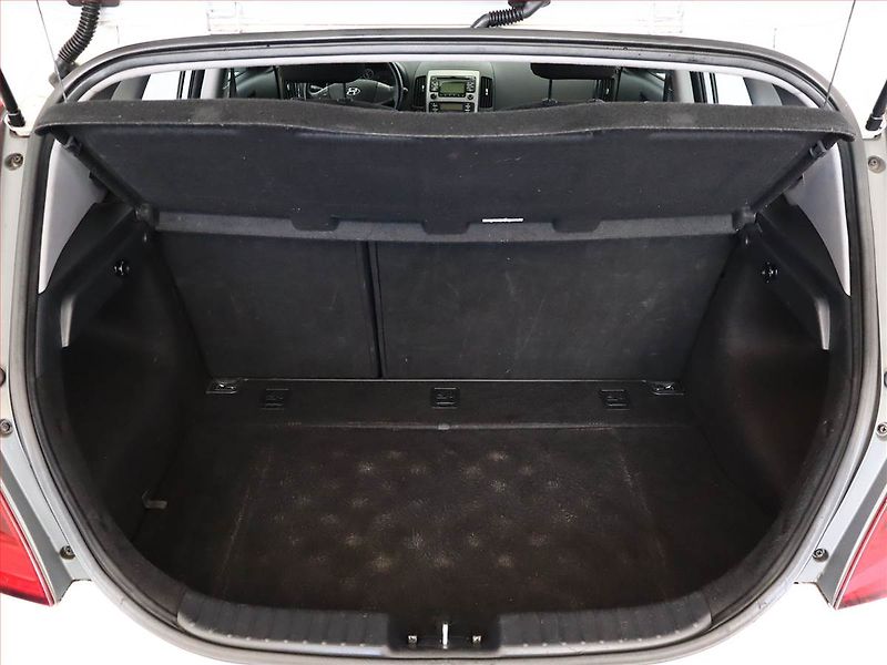 Hyundai i30 (2010) 1.4 CVVT, po STK, dobrý stav - fotka 11 z 13