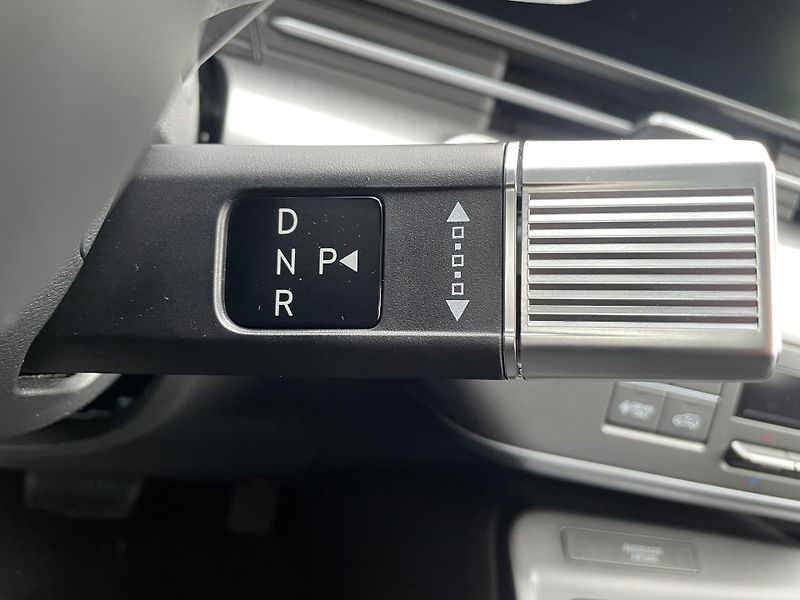 Hyundai Kona POWER 64,8 kWh CZECH EDITION - fotka 24 z 34