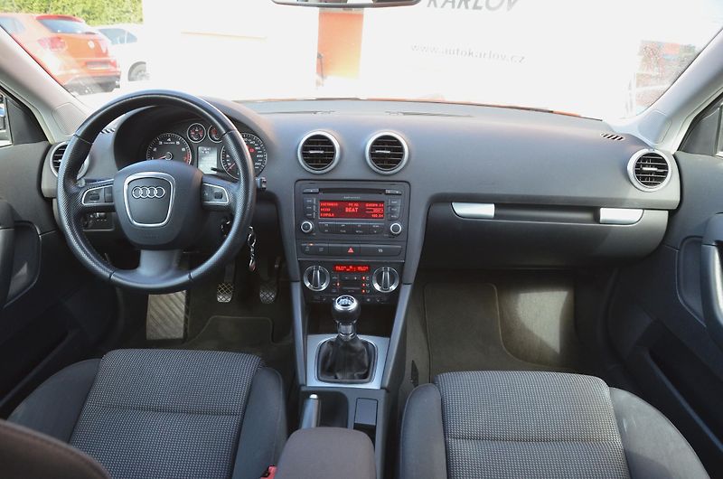 Audi A3 (2010) 1.4 TFSi 92kW / XENON /2x kola - fotka 15 z 29